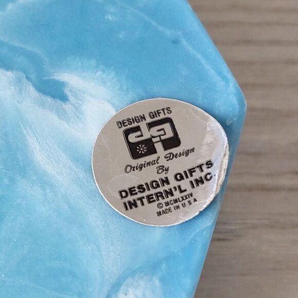 Vtg 3.75" Design Gift Int. Soapstone Blue Swirl Trinket Box Ocean Sea Shells - Picture 9 of 10